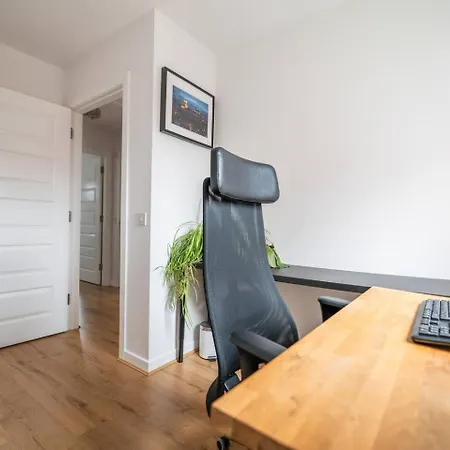 Casa vacanze Modern House, Office, Garden Terrace & Parking Edimburgo