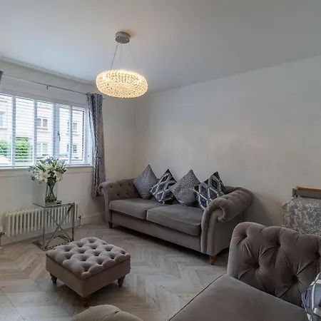 Luxury 3-bed House - Free Parking - Arthur's Seat *