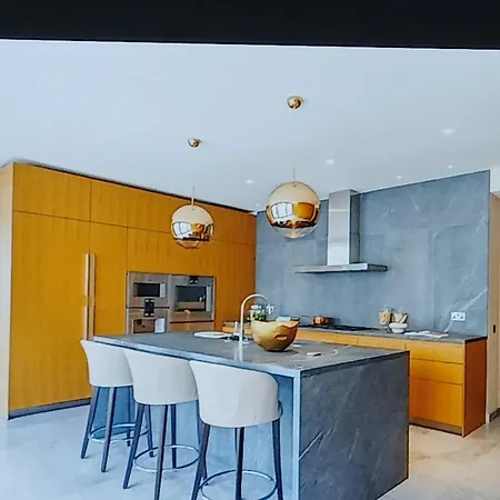 Apartment Grindlay's Crown *