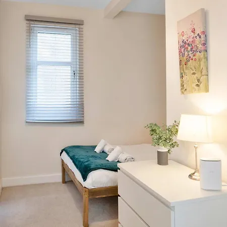 Spacious - Free Parking - Wi-fi - Near Centre * Edimburgo