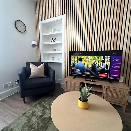 Cozy 1bdr Floor In Leith