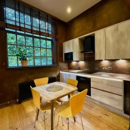 The Auld Loft Stylish Free Parking Apartment *