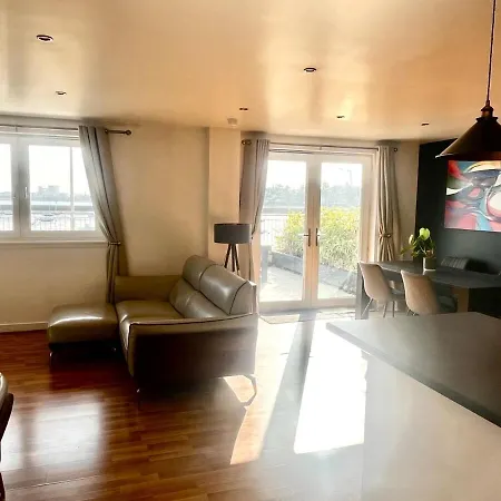 Lena's Place - Stunning Luxury Harbour Views - 4 Guests, 2 Bed, 2 Bath Appartement