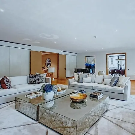 Apartment Grindlay's Crown