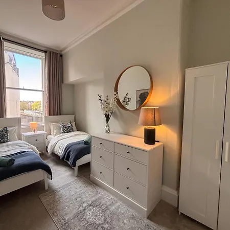 Leith 2br Stylish Scandi Hideaway, Mins To Tram, Close To Shore And High St Edimburgo