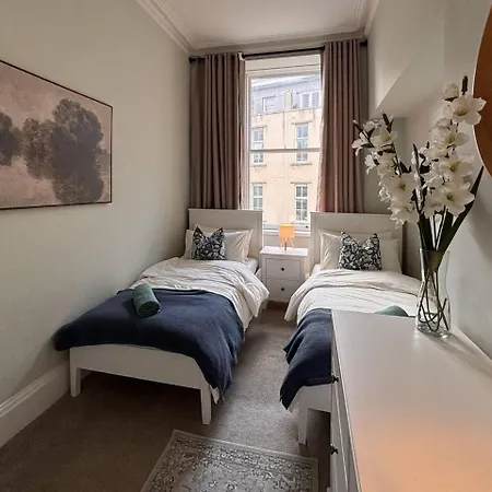Leith 2br Stylish Scandi Hideaway, Mins To Tram, Close To Shore And High St *