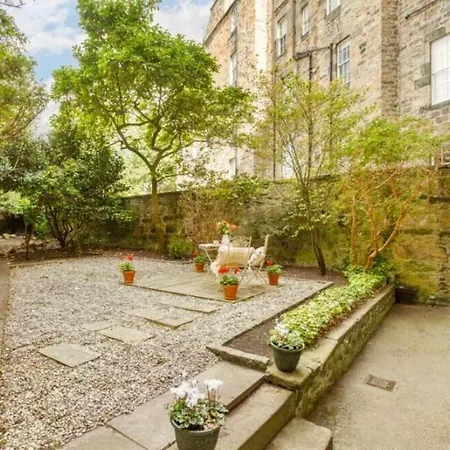 Appartement Guestready - Beautiful New Town With Patio Edinburgh