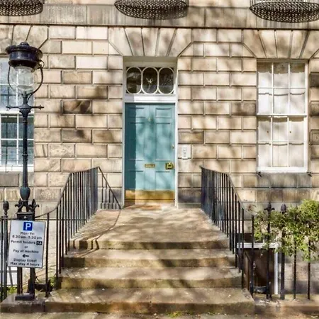 Guestready - Beautiful New Town With Patio * Edinburgh