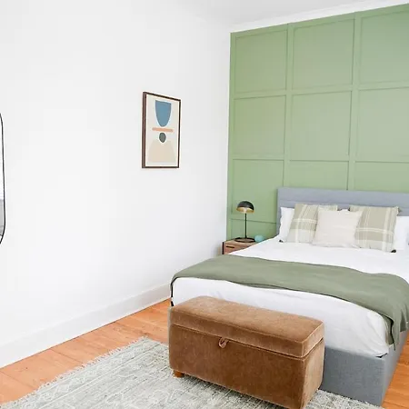 Spacious Ground-floor Leith Sleeps 6 *