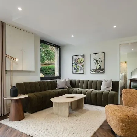 Luxury 2-bed -