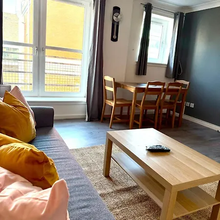 Apartment Royal Mile Holyrood 2 Bed 2 Bath