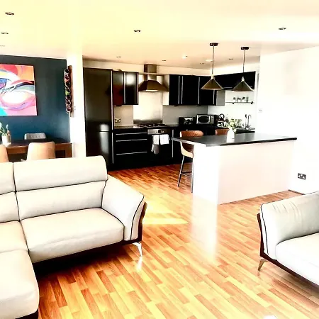 Lena's Place - Stunning Luxury Harbour Views - 4 Guests, 2 Bed, 2 Bath Appartement