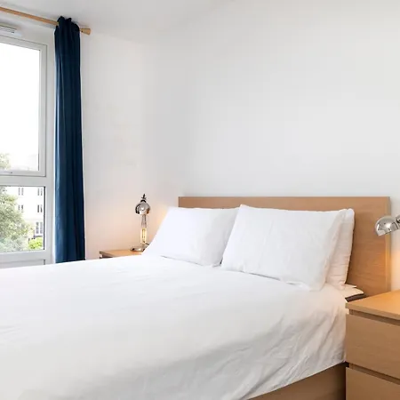 Apartamento Modern 3-bedroom With Balcony And Lift *