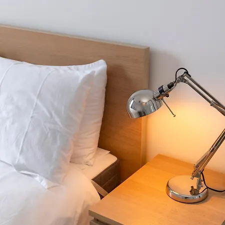 Apartamento Modern 3-bedroom With Balcony And Lift
