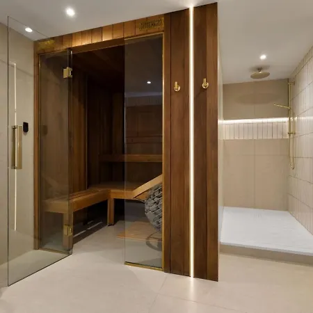 Luxury Retreat - Private Sauna