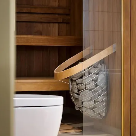 Luxury Retreat - Private Sauna *
