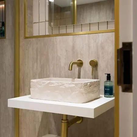 Luxury Retreat - Private Sauna *