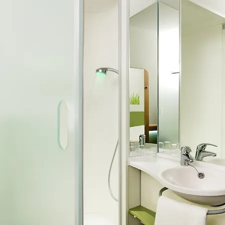 Ibis Budget Park 3*