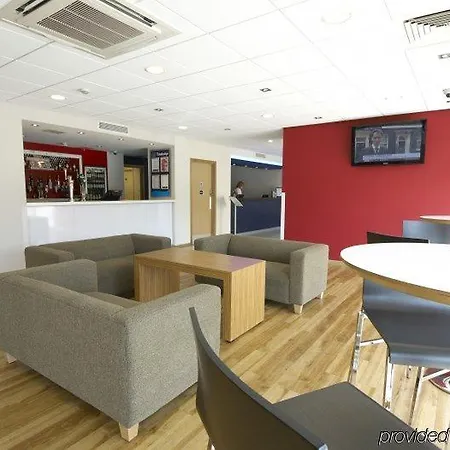 Hotell Travelodge Airport