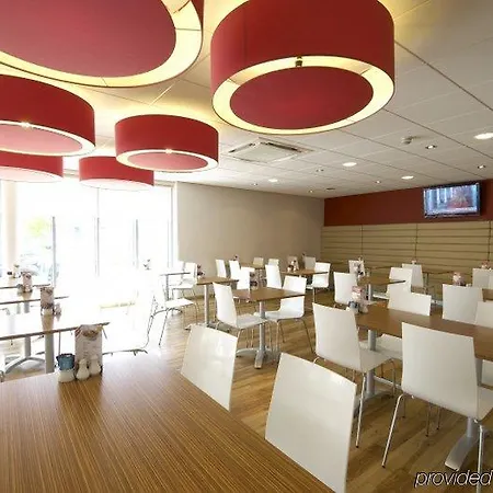 Travelodge Airport Ratho Station Hotel