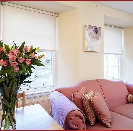 Apartment Greenside