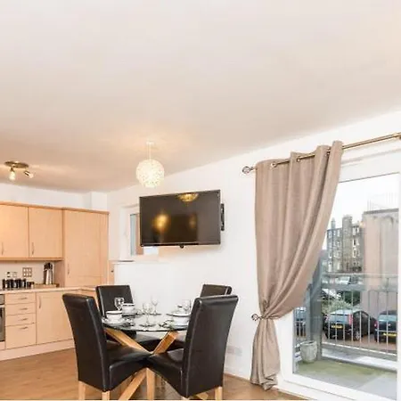 Апартаменты Holistic Aparment- Brunswick St