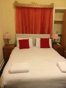 The Mayville Hotel 2*