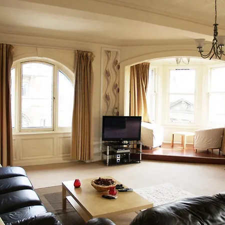 Royal Mile Mansions *