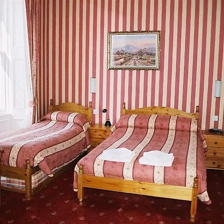 Cumberland 3* Эдинбург