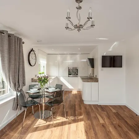 Gilmour's Entry Apartment