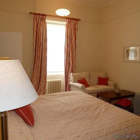 Hotel 100 Princes Street 5*
