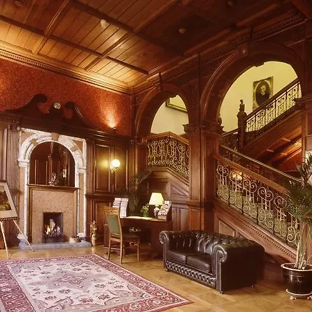 B+B Edinburgh 4*