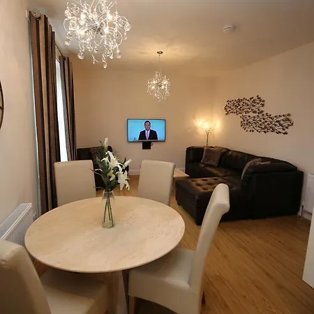 Pearl - Dalry House * Edinburgh