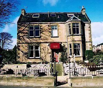 Corstorphine 3*