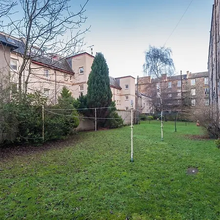 Apartment Pitt Street Apartment Beautiful Spacious Apartment Free Parking And Free Sanitizer Edinburgh