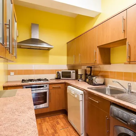Apartment Pitt Street Apartment Beautiful Spacious Apartment Free Parking And Free Sanitizer Edinburgh
