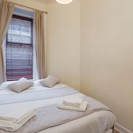 Pitt Street Apartment Beautiful Spacious Apartment Free Parking And Free Sanitizer *