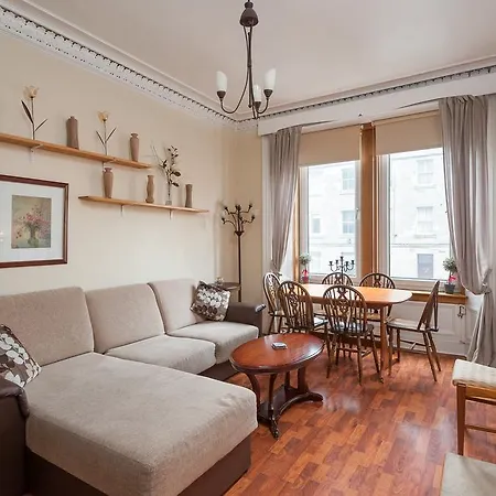 Pitt Street Apartment Beautiful Spacious Apartment Free Parking And Free Sanitizer Apartment *