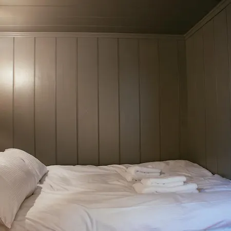 The Pavilion At Lamb's House