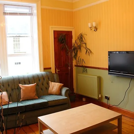 City Centre Apartment Lochrin Apartment