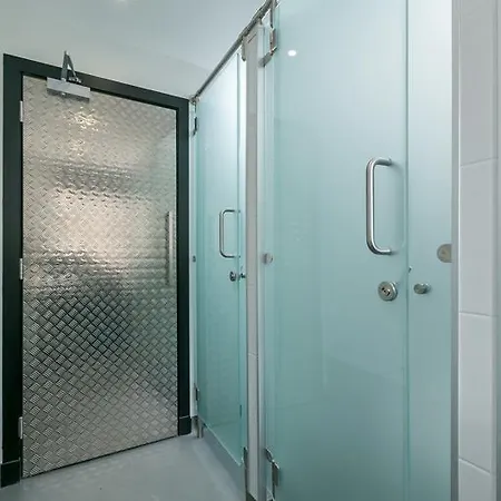Hostel Code Pod - The Loft -