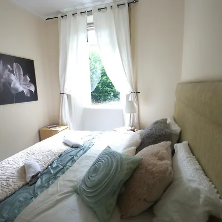 Capital -50 Broughton Road Appartamento