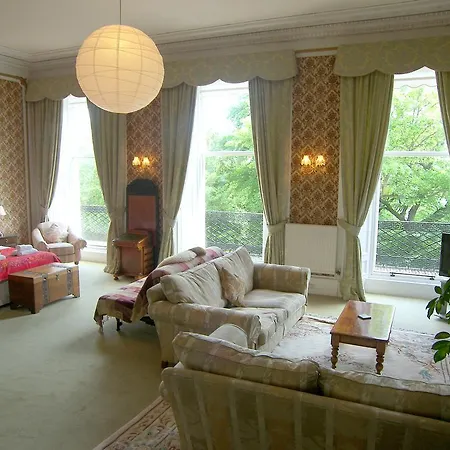 Regent Terrace, Central&charming, Quiet * Edinburgh