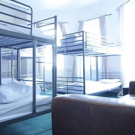 City Hostel *