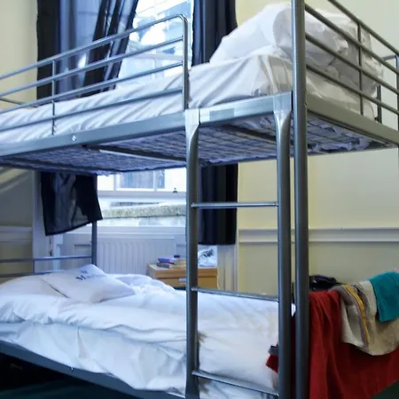 City Hostel *