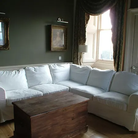 Apartment Castle Esplanade By Reserve Edinburgh