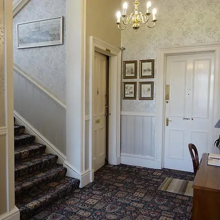Ashgrove House