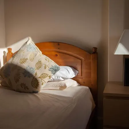 Garfield Oda ve Kahvaltı