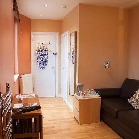 Oda ve Kahvaltı Garfield