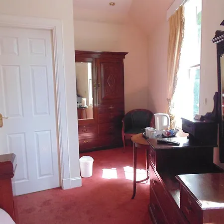 Inn Cedar 3*